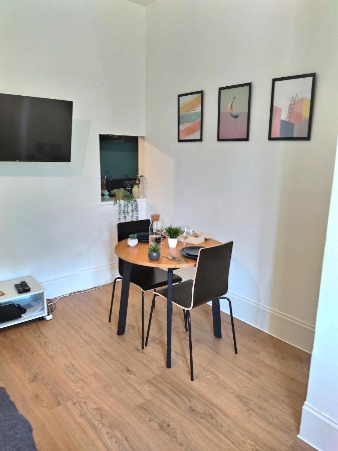 T1 le Pastel Parking Netflix Wifi Gare Apartment Evreux Bagian luar foto