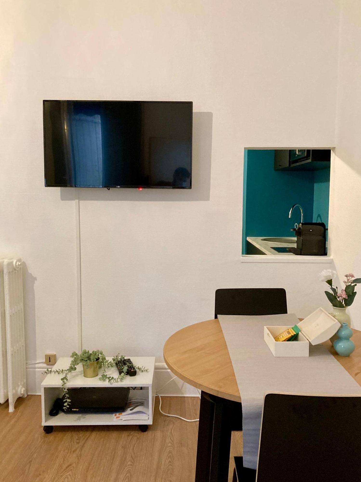 T1 le Pastel Parking Netflix Wifi Gare Apartment Evreux Bagian luar foto
